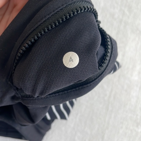 Lululemon Leggings - Striped Size 4 - Picture 2 of 5
